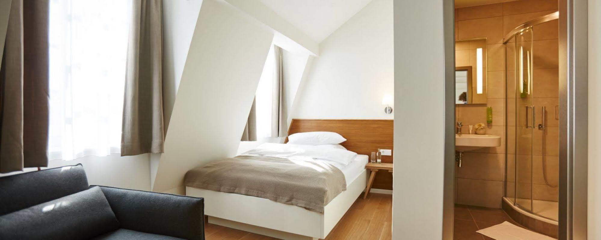 Paulinenhof Hotel Belzig Bagian luar foto